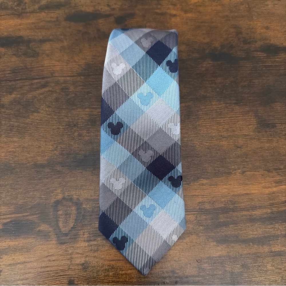 Disney Mickey Mouse Blue Plaid Mens Tie Silk New No Tags Excellent Condition